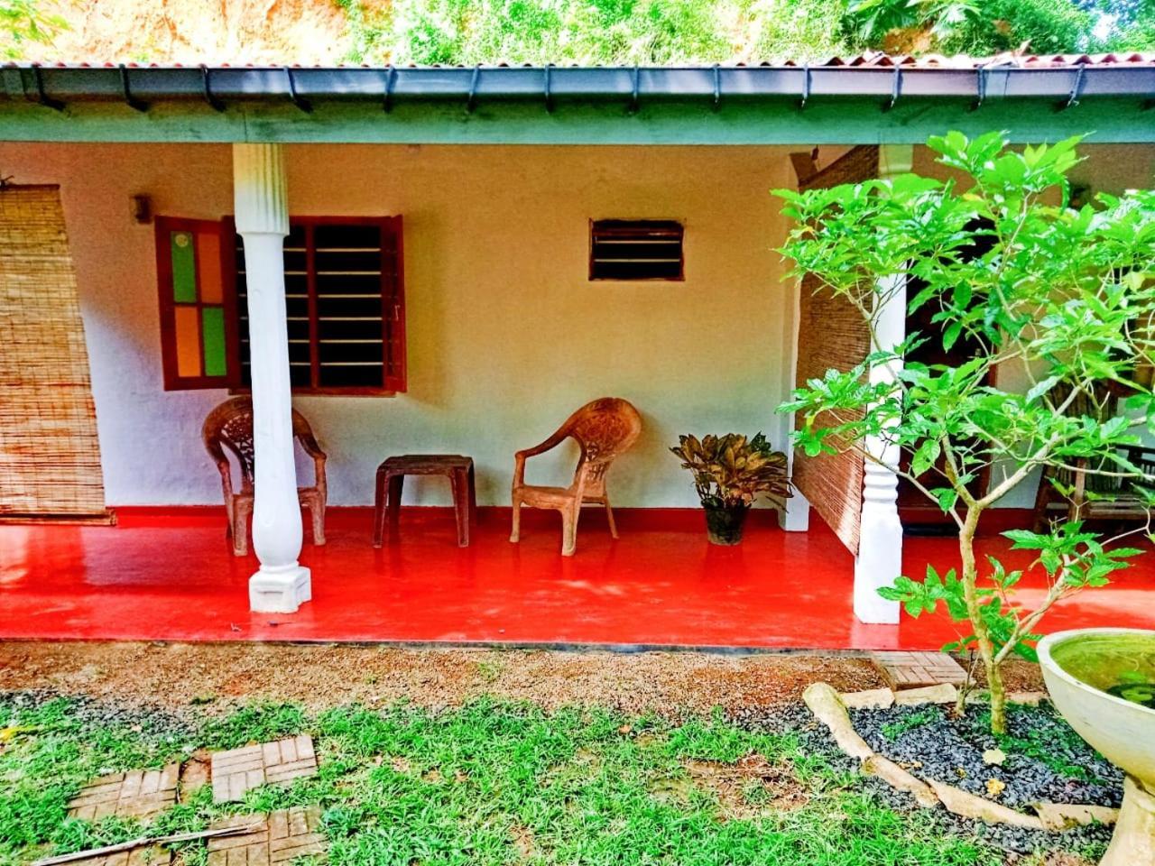 Arachchi Guest House Mirissa Exterior photo